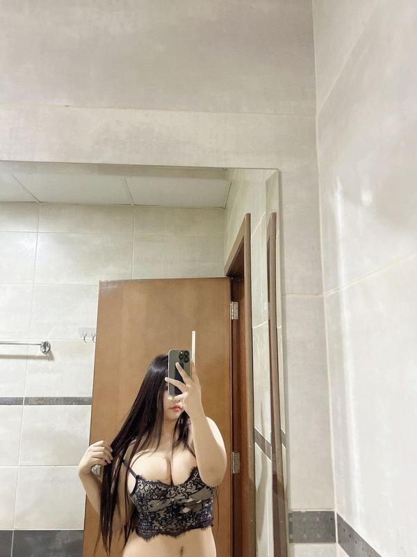 Experience Passion and Elegance with Nova Scarlett